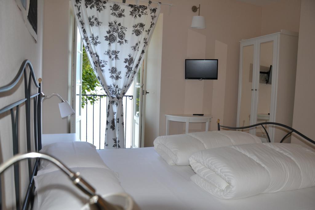 B&B Le Darsene Cannobio Habitación foto